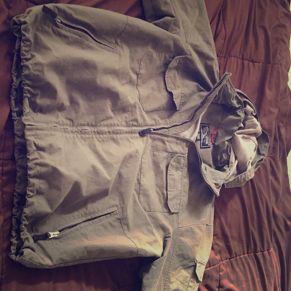 Eddie Bauer men’s rain jacket EUC